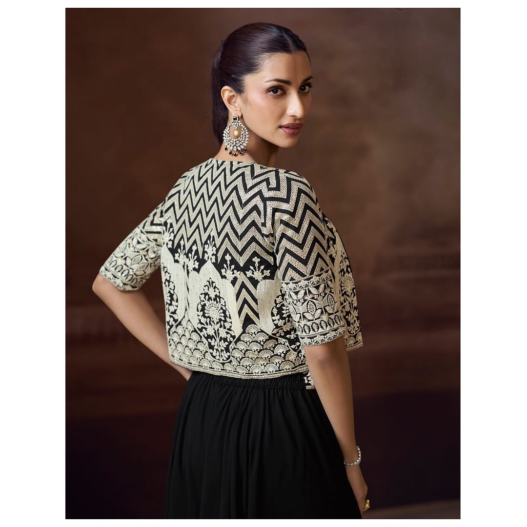 Ethereal Grace – The Georgette Glam Edit