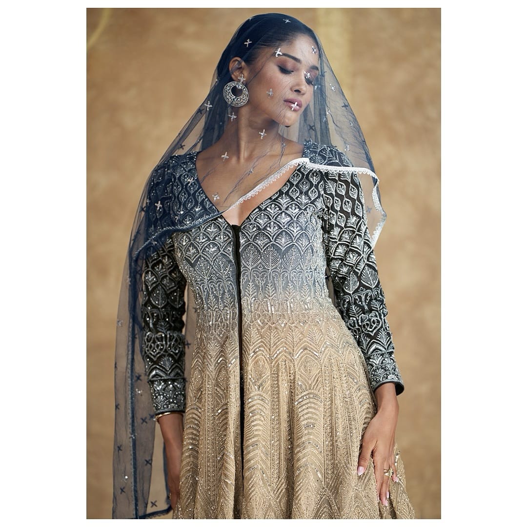 Whispers of Grace – Trio of Elegance
