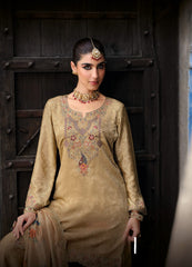 Regalia Royale – The Chinnon Silk Splendour